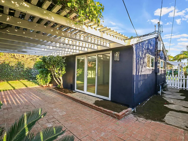 109 Avenida Lucia — Photo 8