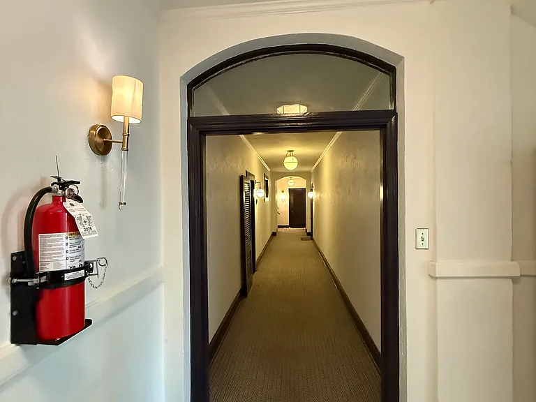 2501 Roswell Ave #102 — Photo 6