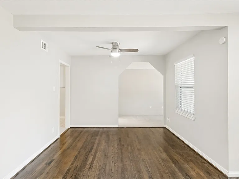 11524 Strand St — Photo 5