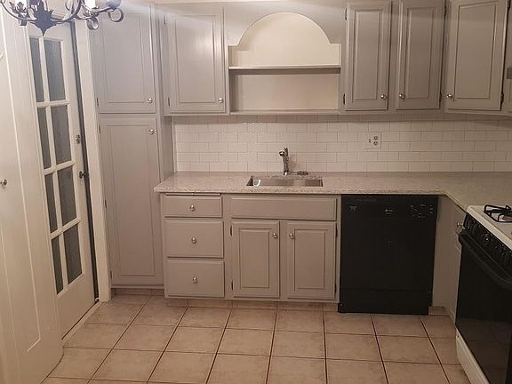 5th image of 1906 Green St #2