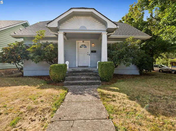 1654 N Killingsworth St, Portland, OR 97217