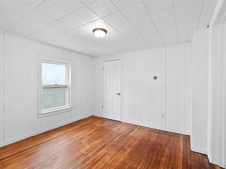 104 Kincaid Ave — Photo 11