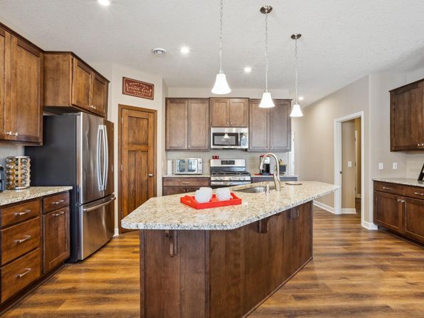 4668 Foxglove Dr, Excelsior, MN 55331