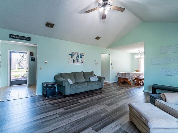 5th image of 4619 Rose Hill Ln