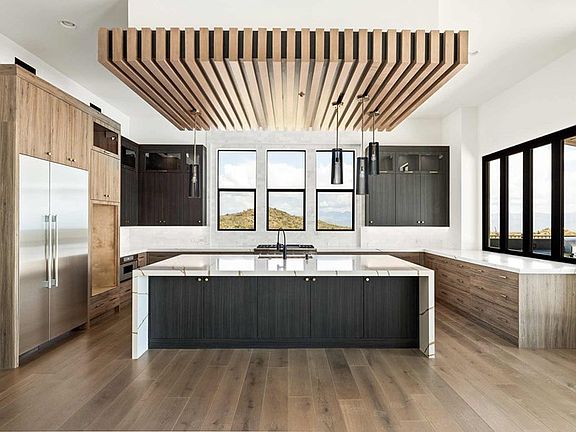 The Camelback - Kitchen