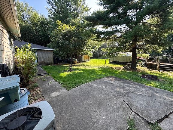 2nd image of 1269 E 28th Rd
