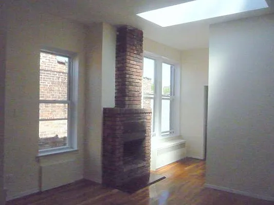 Rented by Picture Realty Inc. | media 40