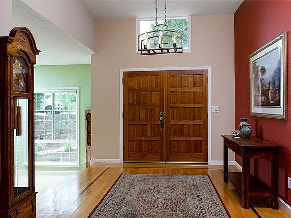 4th image of 116 Royal Oak Ct
