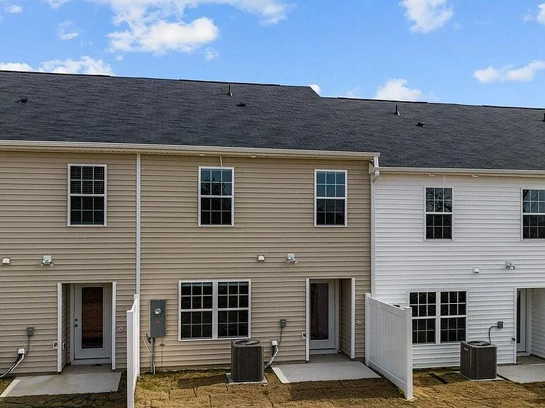 2305 Gracie Ln — Photo 26