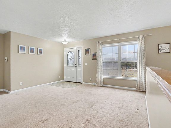 5th image of 64325 Prairie River Rd