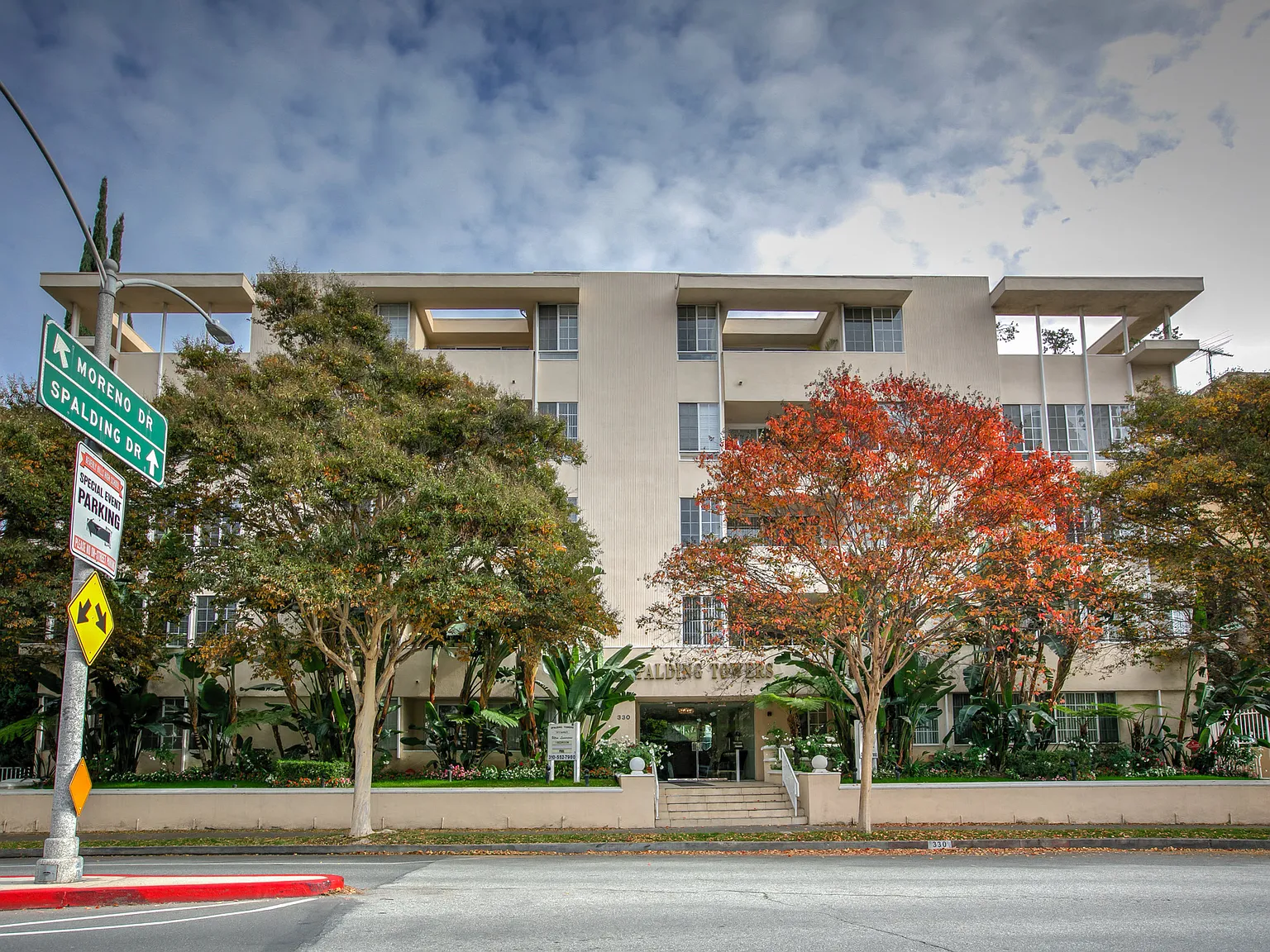 Spalding Towers — Photo 3
