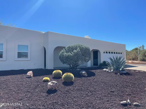 903 S Las Lomas Cir, Green Valley, AZ 85614