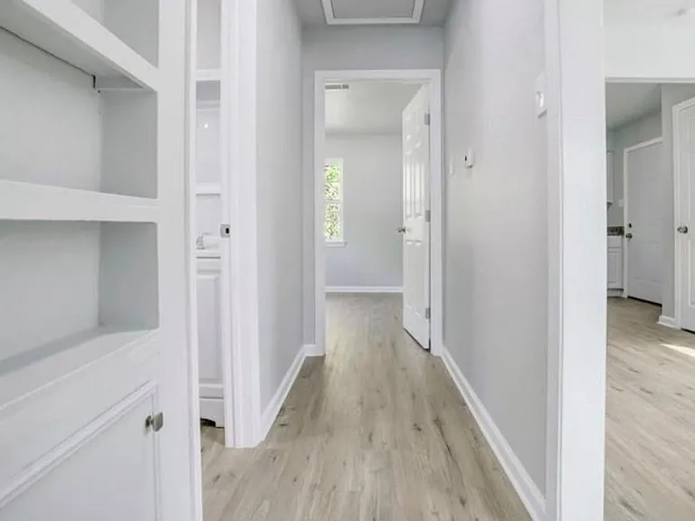 5123 Peachtree St #1/2 — Photo 4
