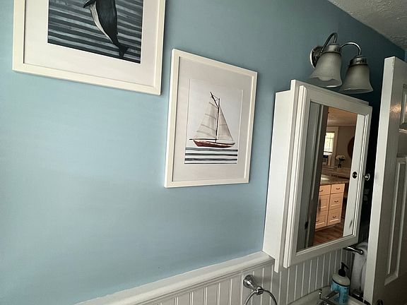 4th image of 253 Main St #8