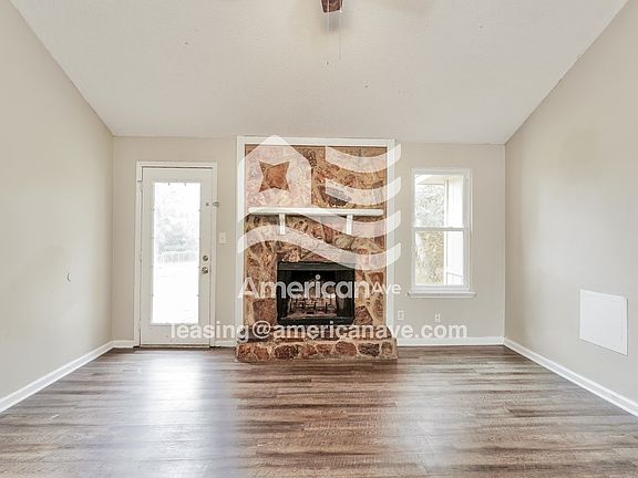 8855_003_living_room_14034025.jpg