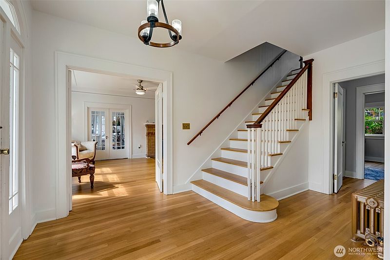 4th image of 4918 S 3rd Avenue