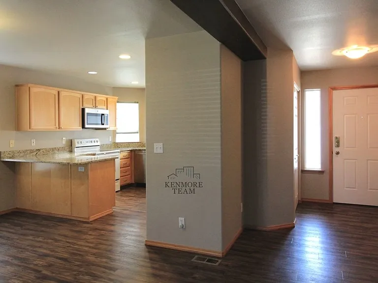 4108 S Waverly Pl — Photo 3