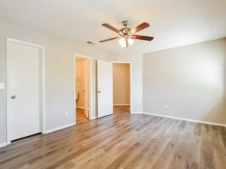 472 Amethyst Way — Photo 12