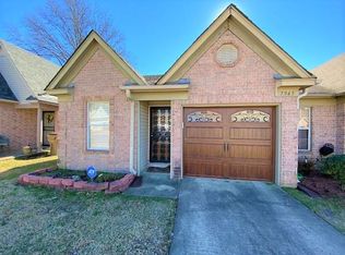 7945 Marsha Woods Dr, Memphis, TN 38125