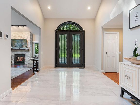 4th image of 5 Coon Hollow Road