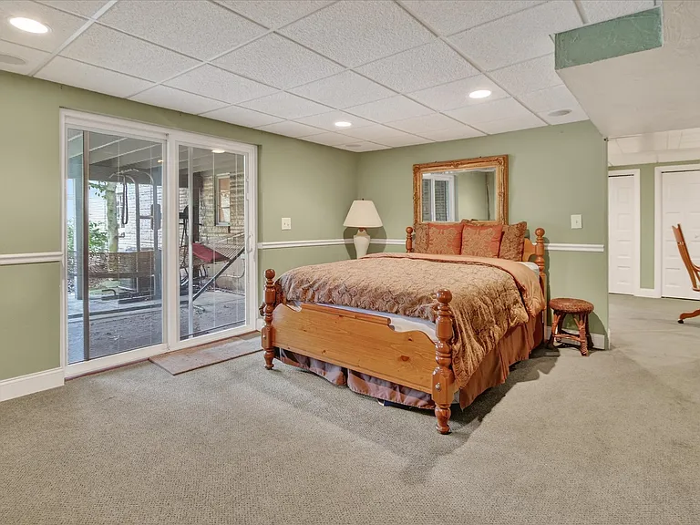 462 Greenhurst Dr — Photo 25