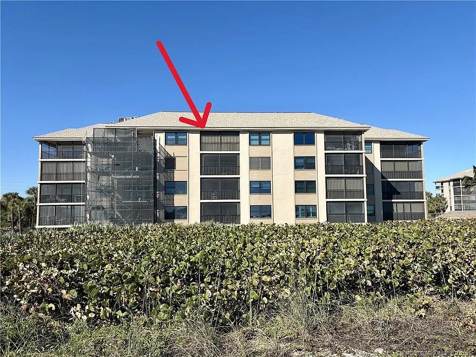 2571 NE Ocean Blvd #405