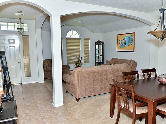 3rd image of 2718 Chatford Hollow Ln