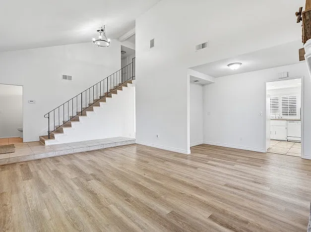 2084 N Palm Ave — Photo 8
