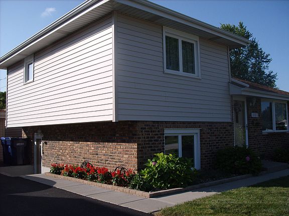 4th image of 10813 S Plahm Ct
