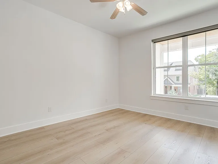 2811 Forest Park Blvd — Photo 8