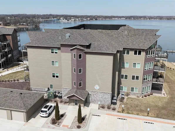 580 Linden Dr #402, Arnolds Park, IA 51331