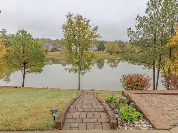 514 Ginger Lake Dr, Rock Spring, GA 30739