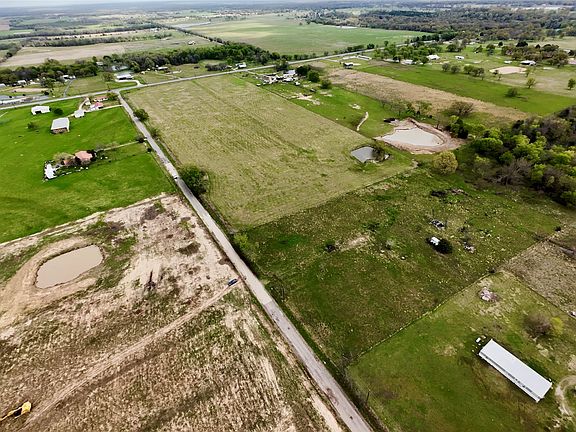 5th image of 395 Rs County Rd #1320