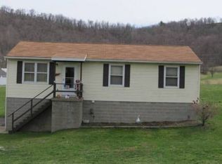 64733 Sand Hill Rd, Bellaire, OH 43906