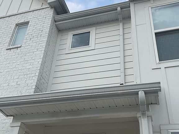 2nd image of 303 Jeffries Way