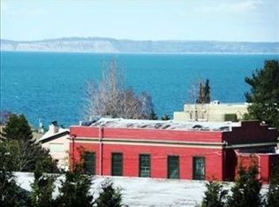 655 Main St APT 201, Edmonds, WA 98020