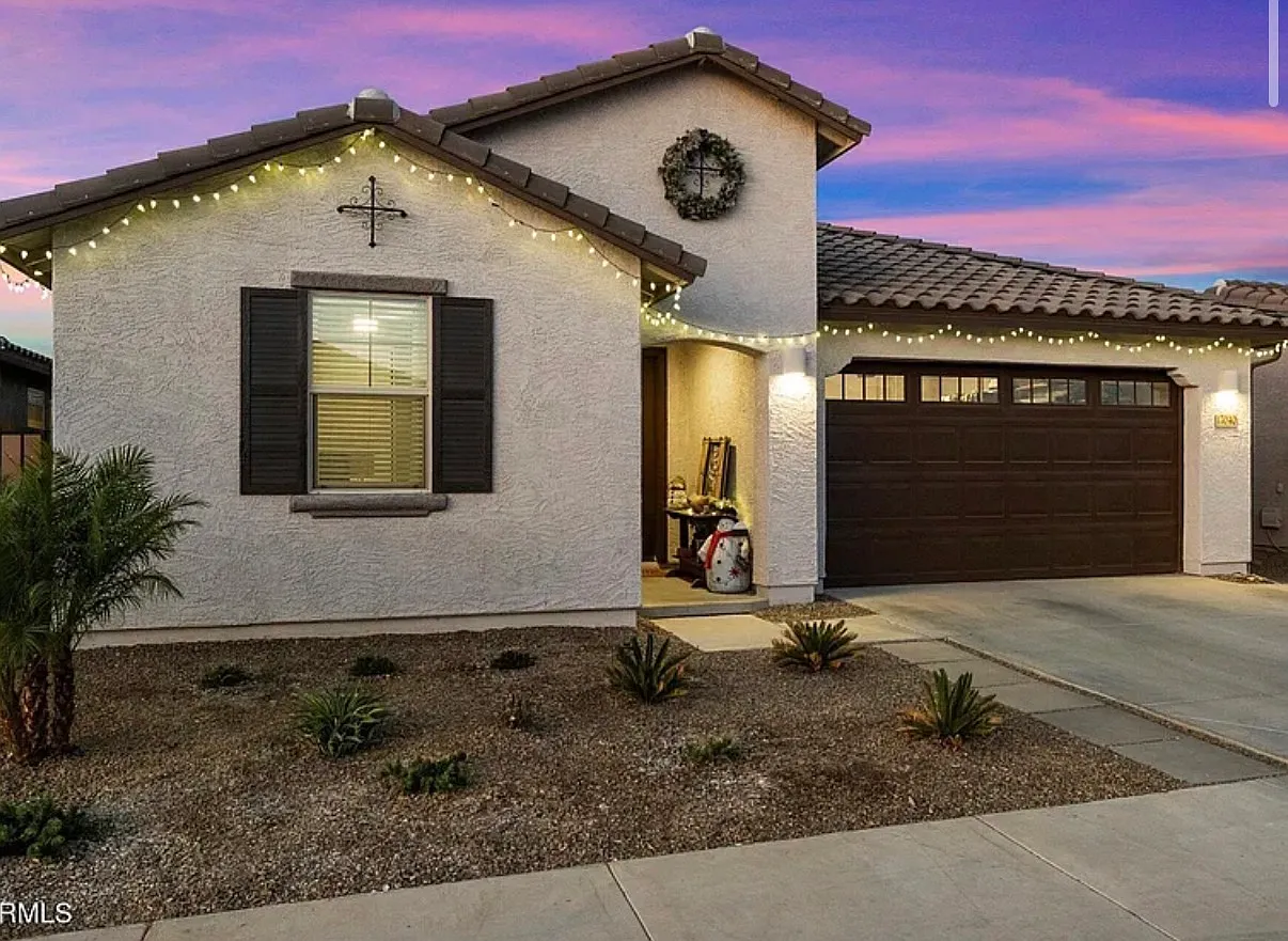 3 bed, 1800 sqft, $2,475 — Photo 1