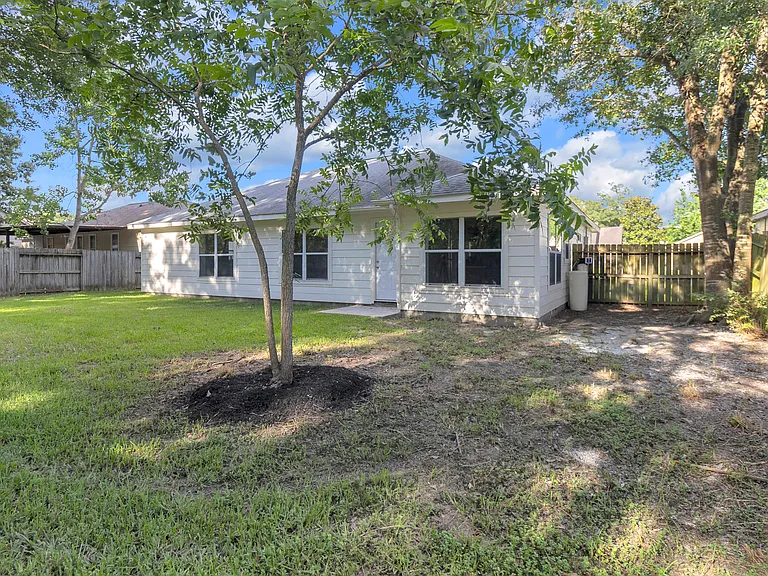 16413 Danika Oak Dr — Photo 33