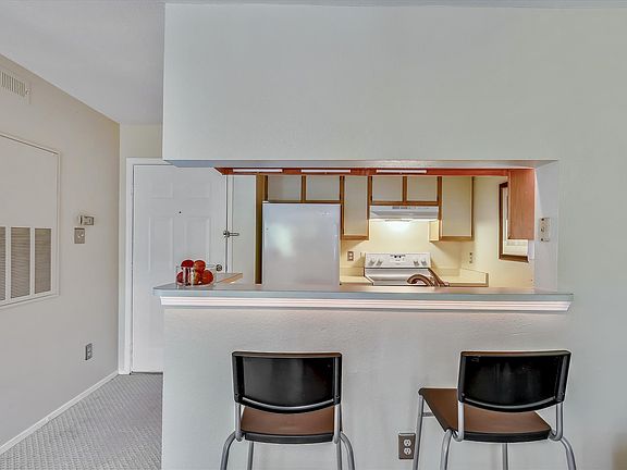 Breakfast bar