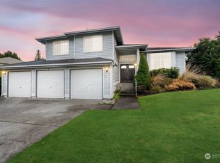 3534 Crystal Ridge Dr SE, Puyallup, WA 98372