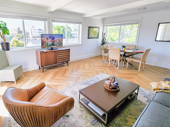Living-Dining toward rear