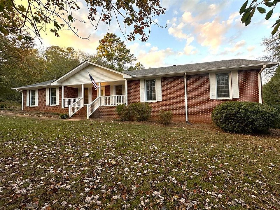 1st image of 523 Fieldwood Dr NW