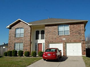 6825 Permian Ln, Fort Worth, TX 76137