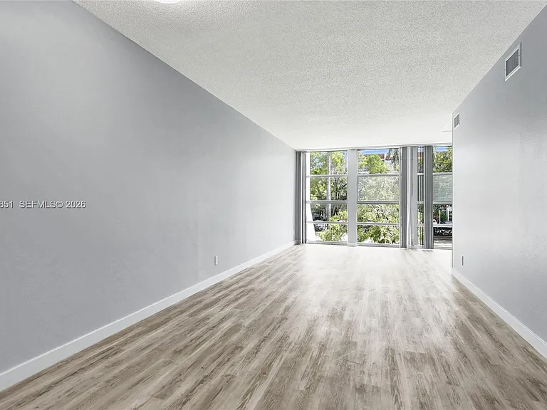 2000 Atlantic Shores Blvd #207 — Photo 3