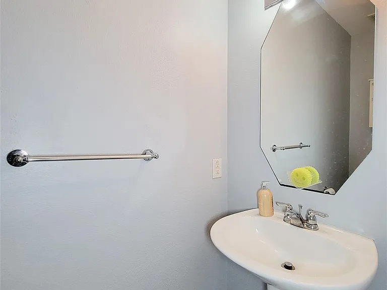 7506 Boxwood Ridge Ln — Photo 41