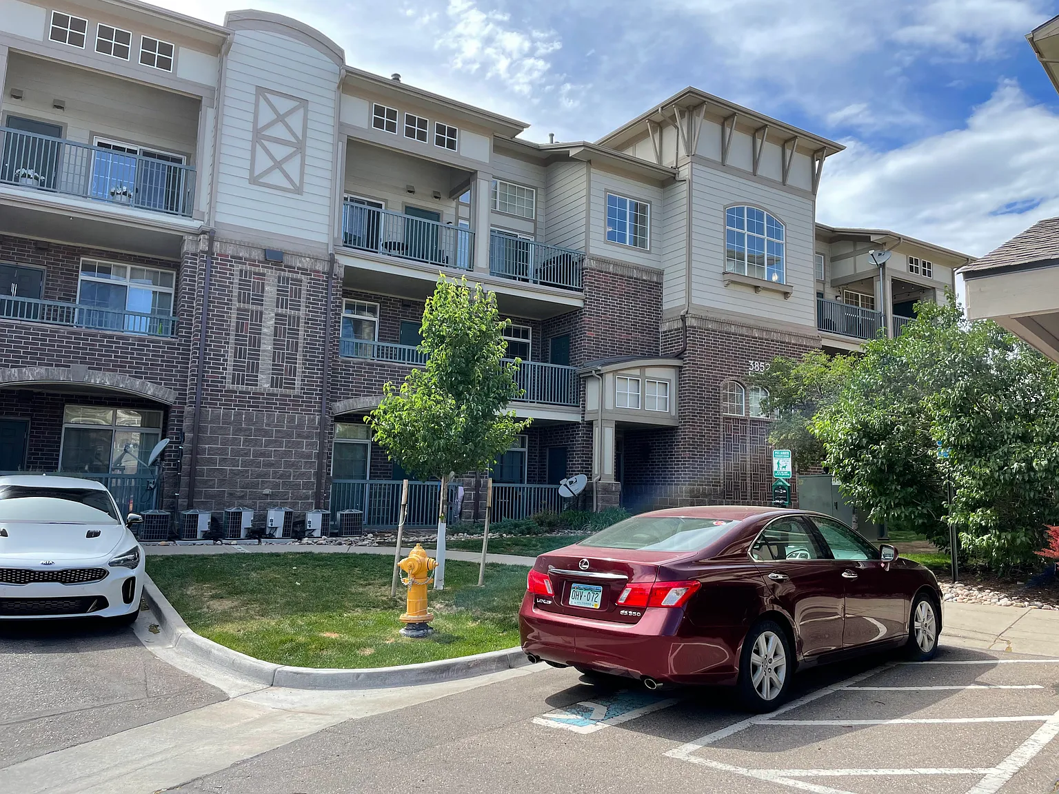 2 bed, 1356 sqft, $2,190 — Photo 2