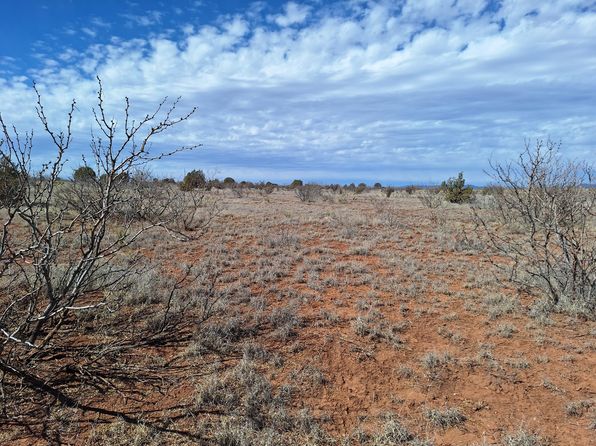 2 E Magnolia Rd, Garita, NM 88421