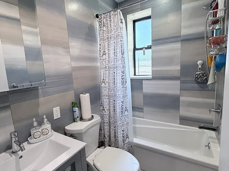 1552 President St #6C — Photo 8