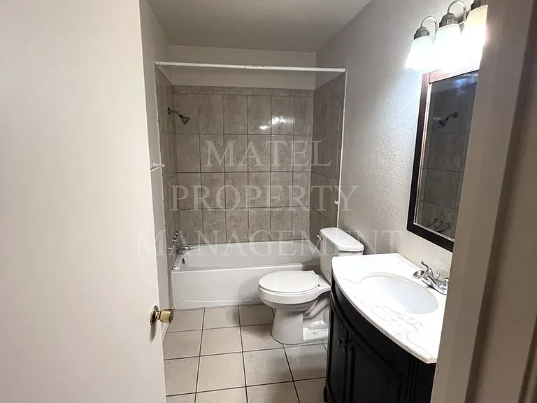 321 Gran Via Ct — Photo 13