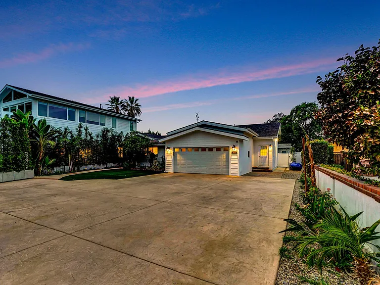 5817 Ranchito Ave — Photo 119